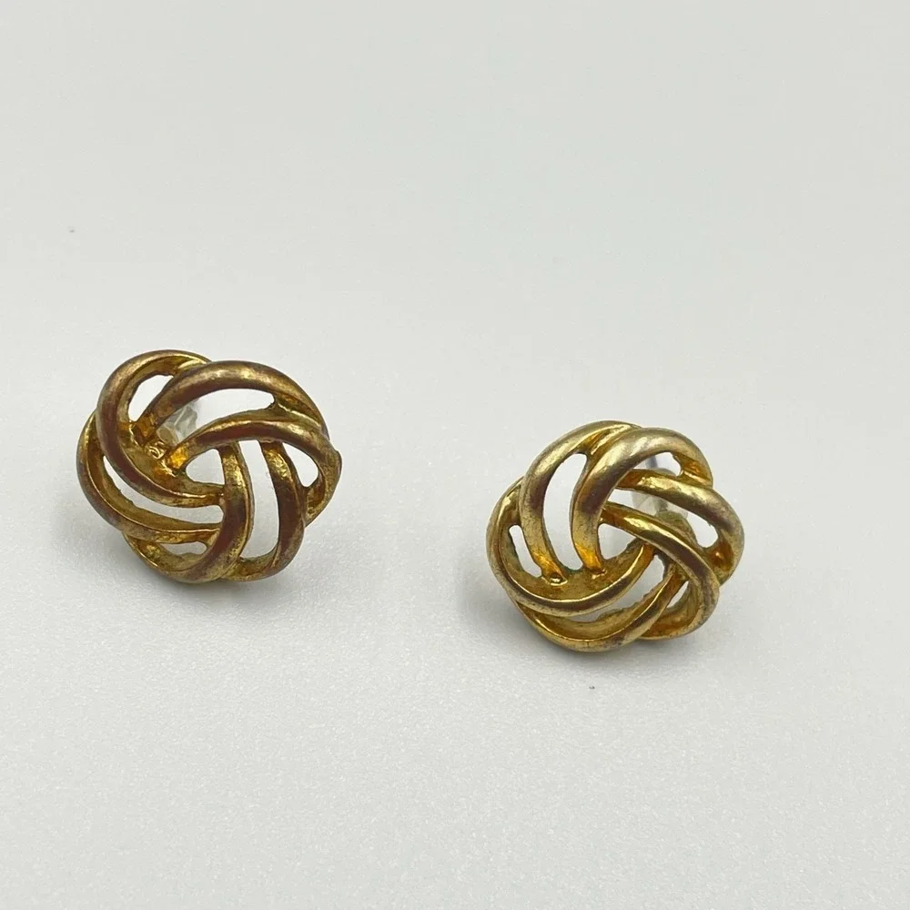 Vintage VTG Gold Tone Knot Stud Earrings Openwork Celtic Love Knot Style Pierced